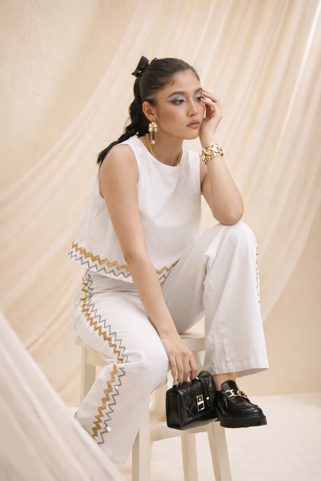 Waves of Thira Set (White) - vanshika&sakshi