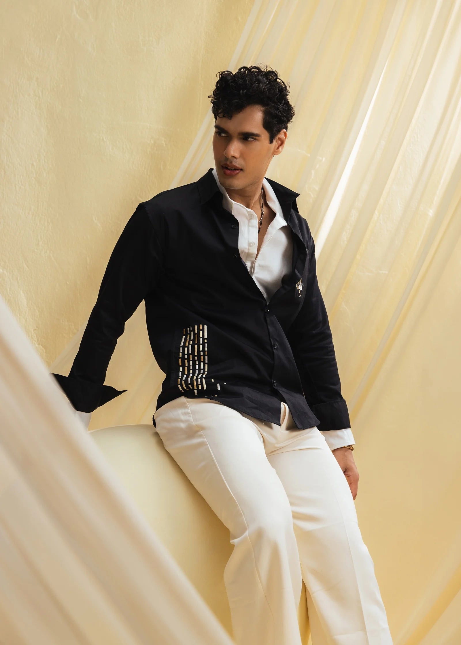 The Modern Outlook Shirt (Black)