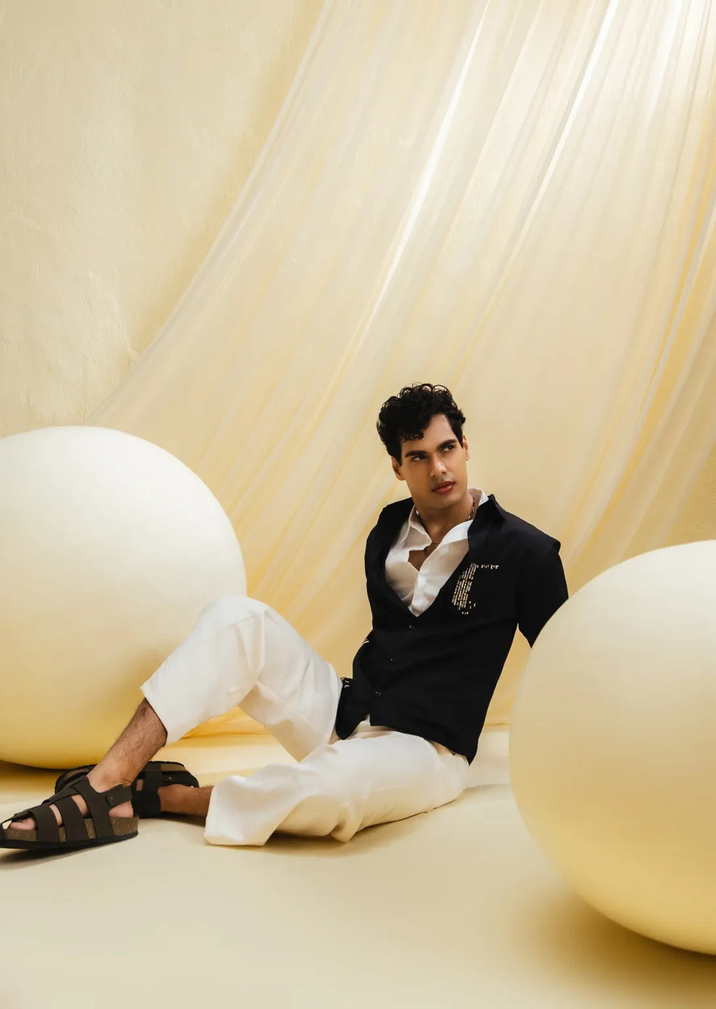 The Modern Outlook Shirt (Black)